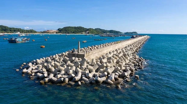 Ngất ngây cảnh biển xanh cát trắng nắng vàng của ”nàng thơ” Cô Tô ở Quảng Ninh